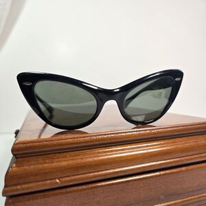 Vintage Ray-Ban Lisbon Cat Eye Sunglasses B&L USA Black Women's
